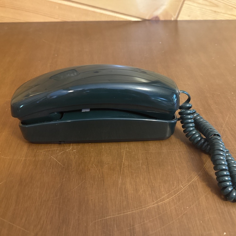 Southwestern Bell Freedom Phone Hunter Green FC2556 Lightup Keypad